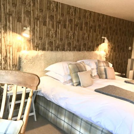 Pickersgill Manor Farm Bed & Breakfast Silsden Exterior photo